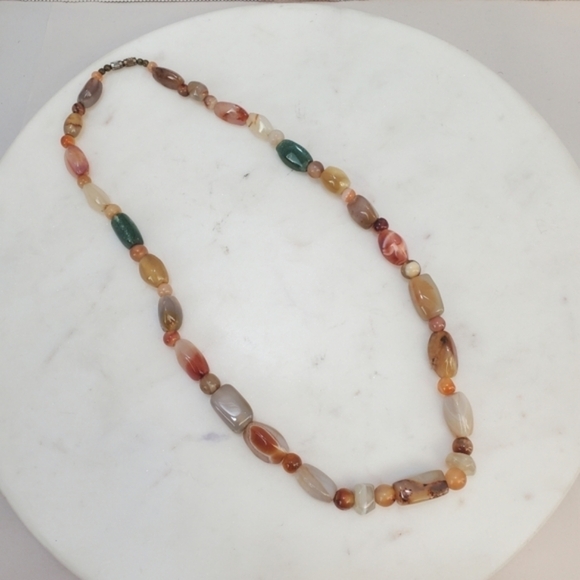 Polished stone necklace Screw Clasp Multicolor Tan Green - Picture 1 of 5